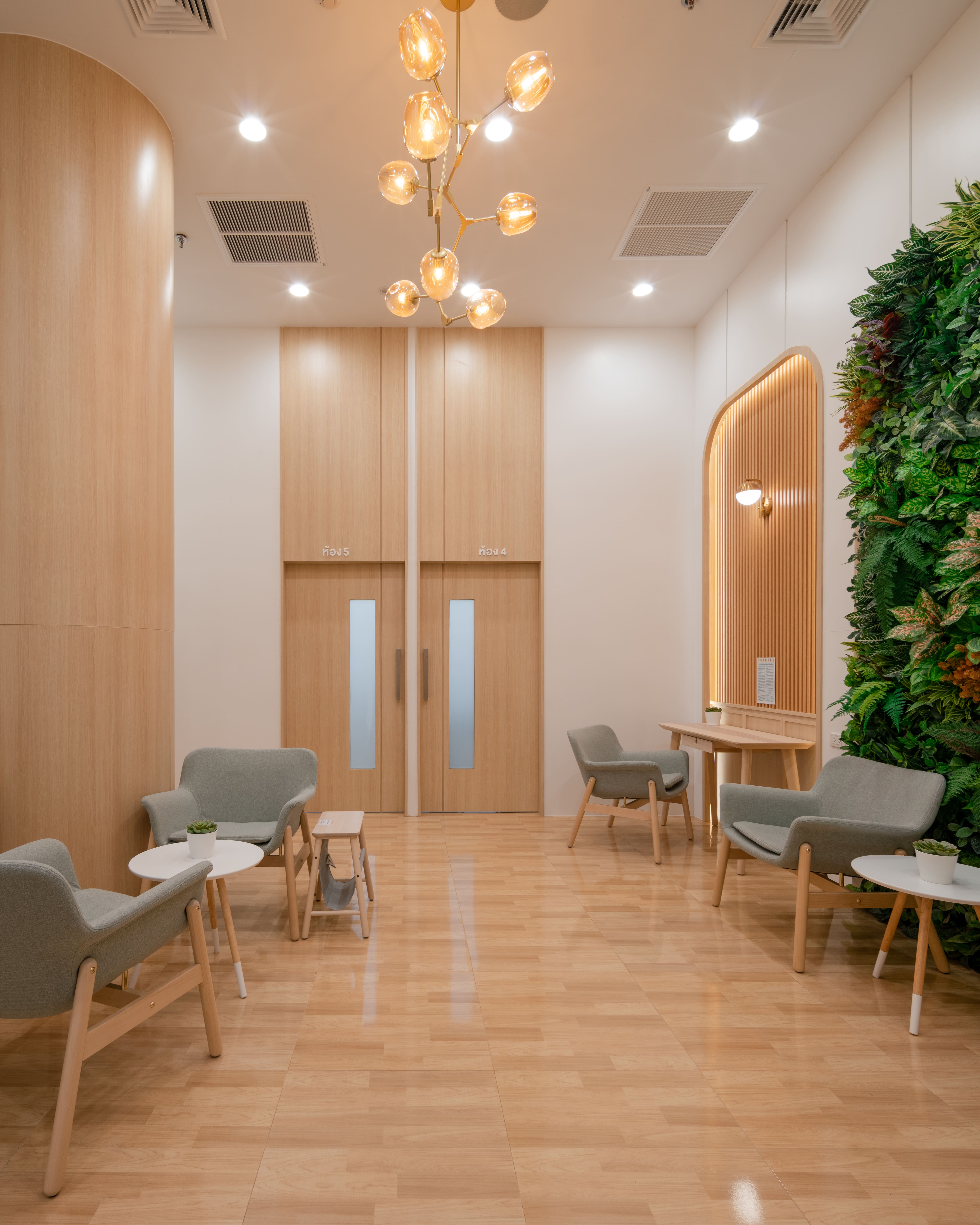 ทรีทเม้นท์หน้าใส ที่ DOCTOR DELIGHT CLINIC