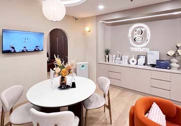 ทรีทเม้นท์หน้าใส ที่ THE GLAM CLINIC